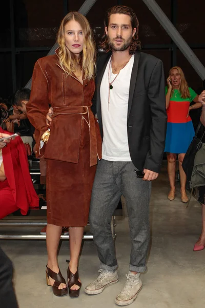 Look 3